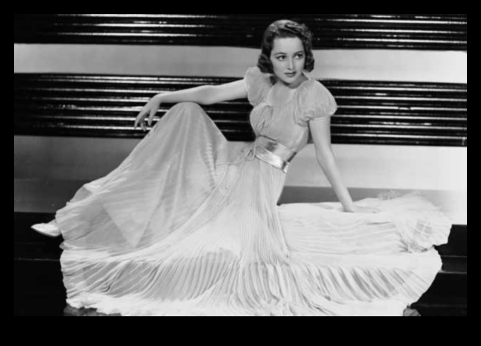 Old Hollywood Glam: vintage tērpi ar modernu pieskaņu