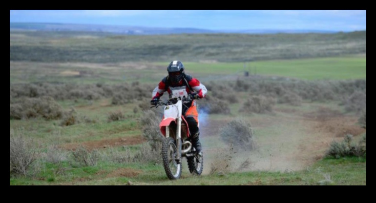 Jaunākie divriteņu motocikli: bezceļu motociklistu evolūcija