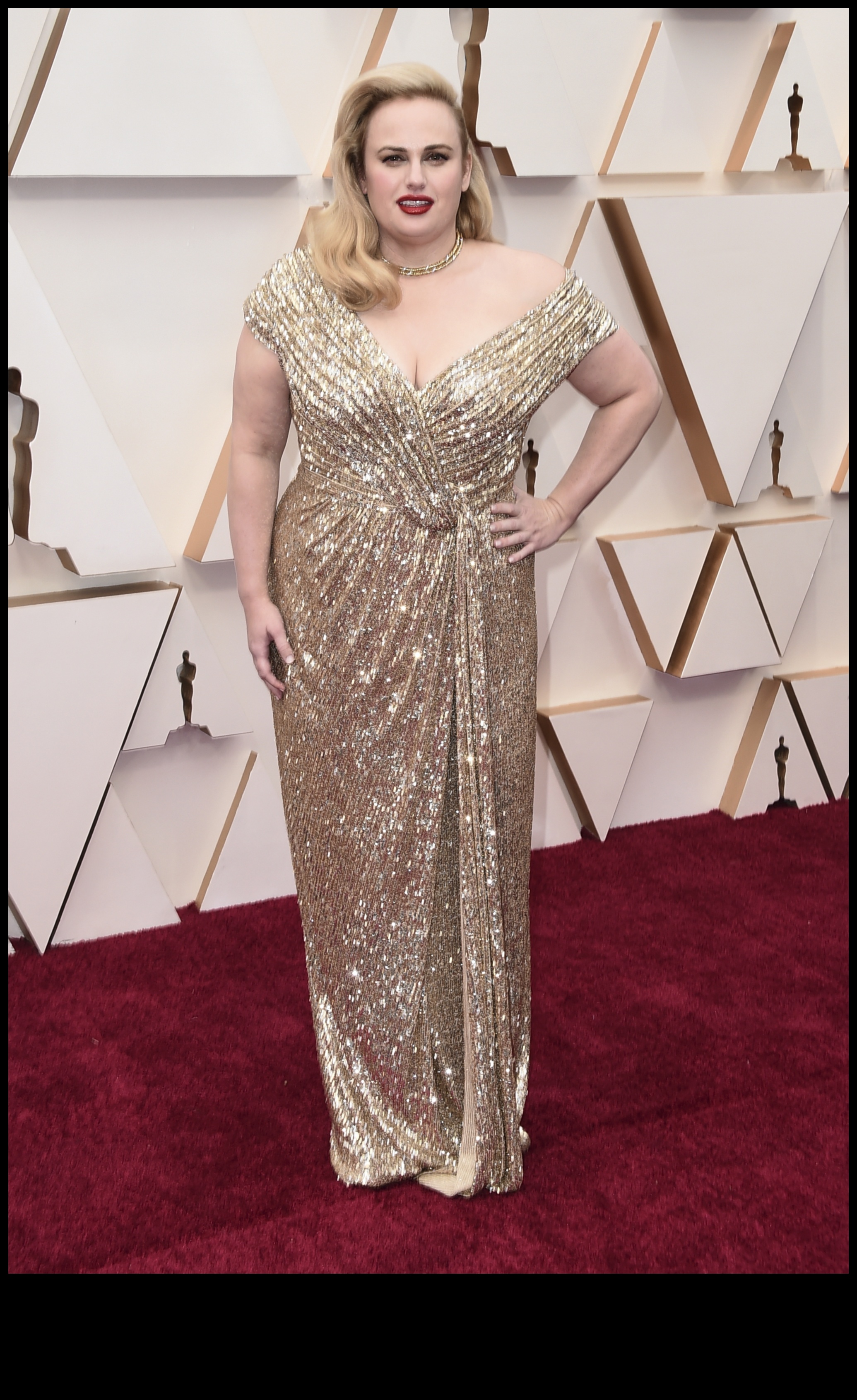 Vintage glamūrs uz sarkanā paklāja Atskats uz krāšņo Gala 6 Krāšņas svinības: retro tērpi uzkāpjot uz Sarkanā paklāja