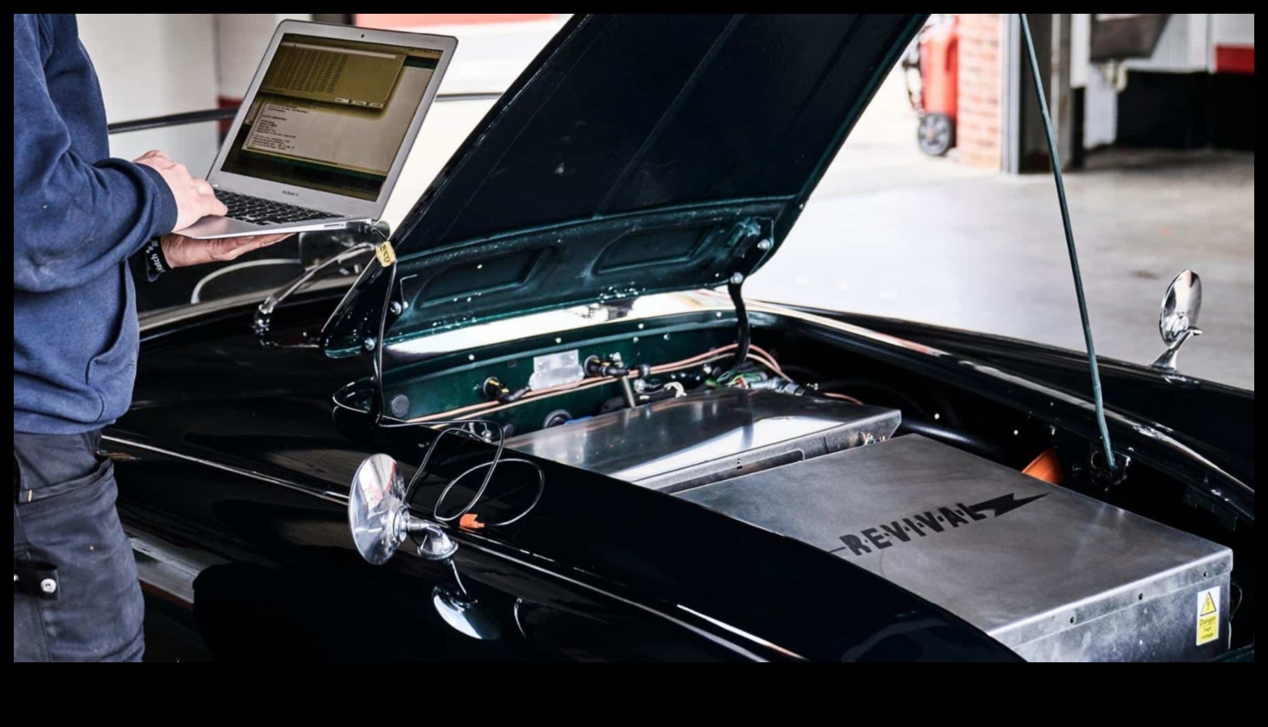 Pagātnes atdzīvināšana Ieskats Electric Classics 2 Elektriskā klasika: veco elektrisko transportlīdzekļu atdzīvināšana un svinēšana