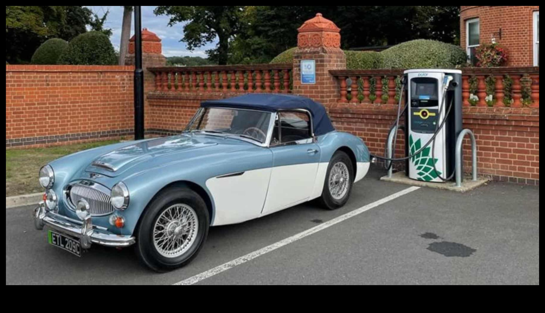 Pagātnes atdzīvināšana Ieskats Electric Classics 3 Elektriskā klasika: veco elektrisko transportlīdzekļu atdzīvināšana un svinēšana