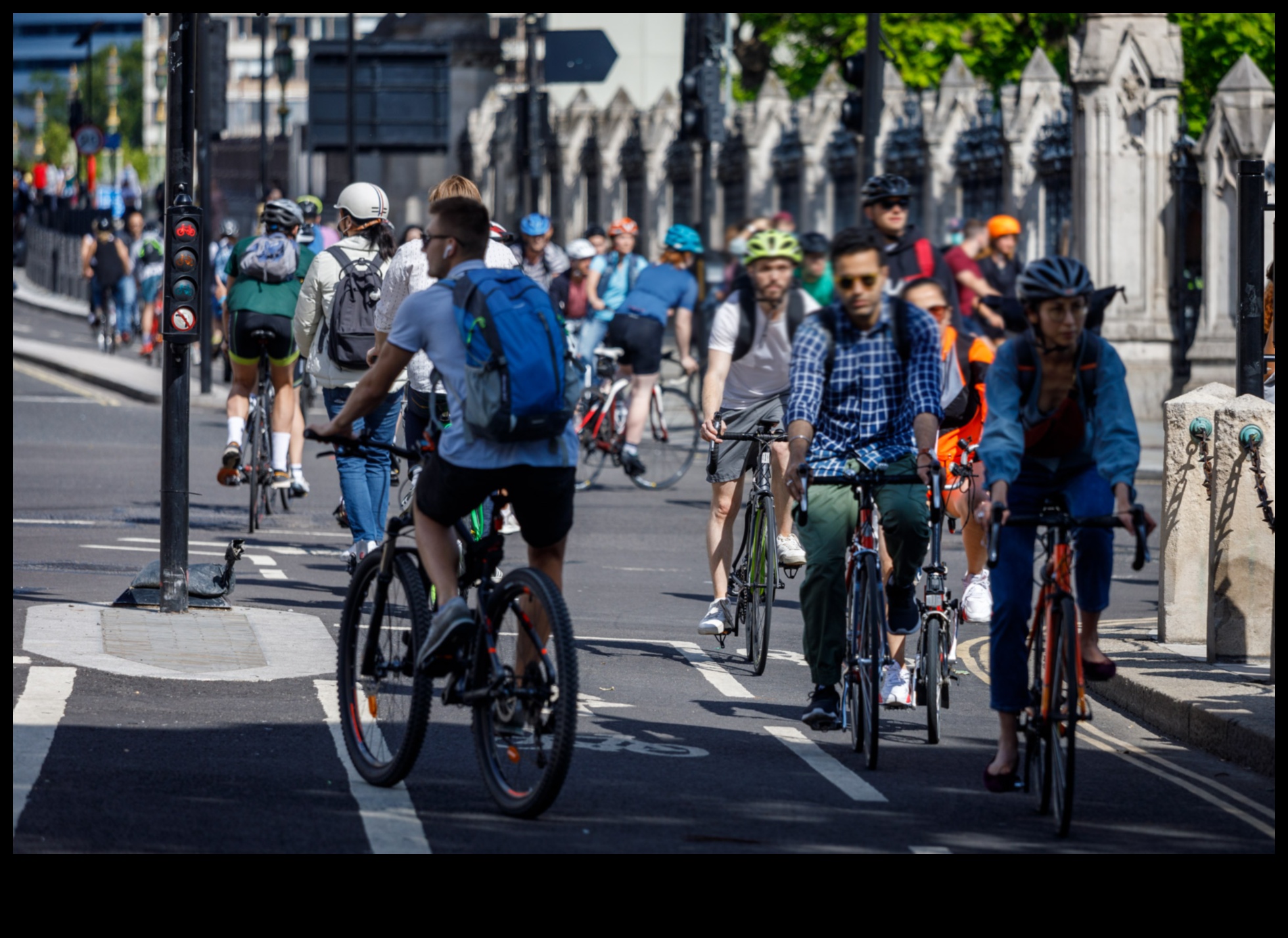 Riteņbraukšana pilsētā Pilsētas velosipēdu dzīvesveida ceļvedis 5 Pilsētas riteņbraukšanas kultūra: velosipēda dzīvesveids pilsētu centros