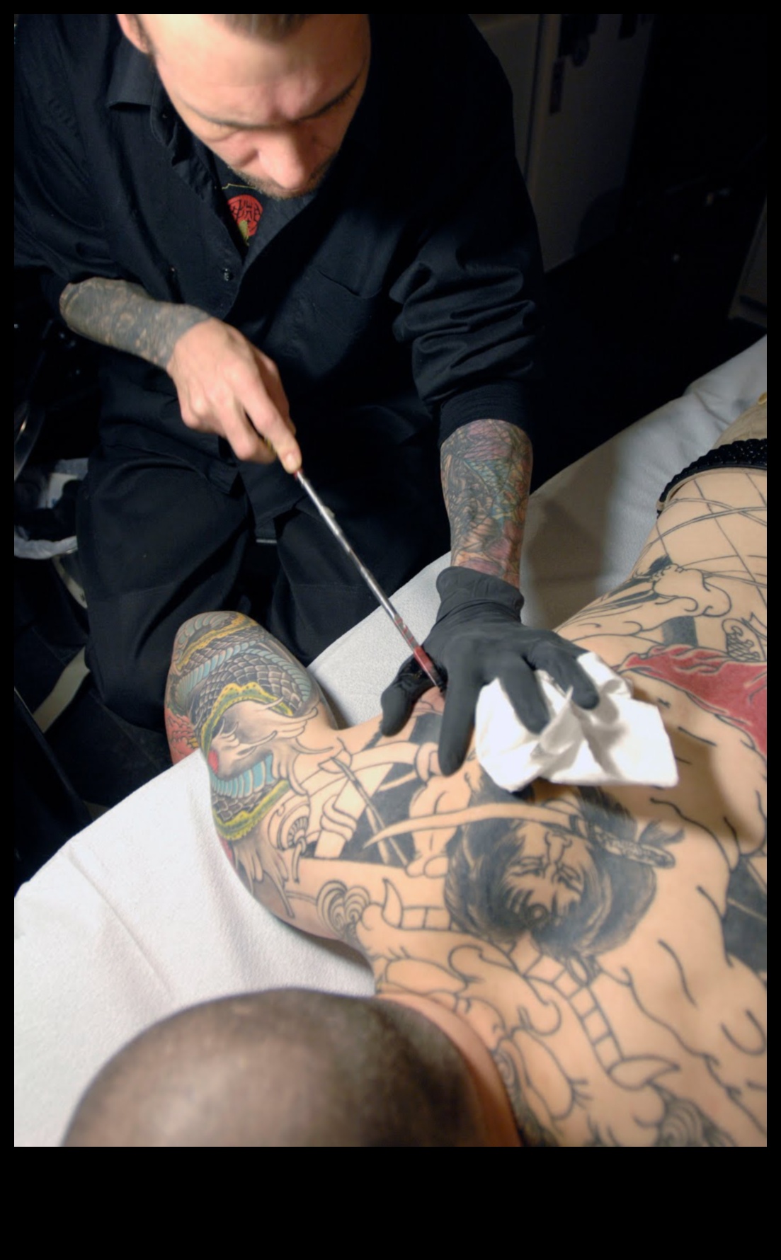 Tintes alķīmija: stila paaugstināšana, izmantojot japāņu tetovējumu meistarību