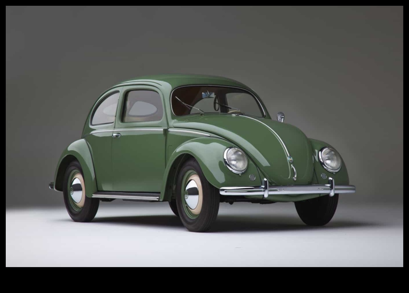 Mūžīga elegance Klasisko luksusa automašīnu ilgstošā pievilcība 5 Mūžīga elegance: klasisko luksusa automašīnu ilgstošā pievilcība