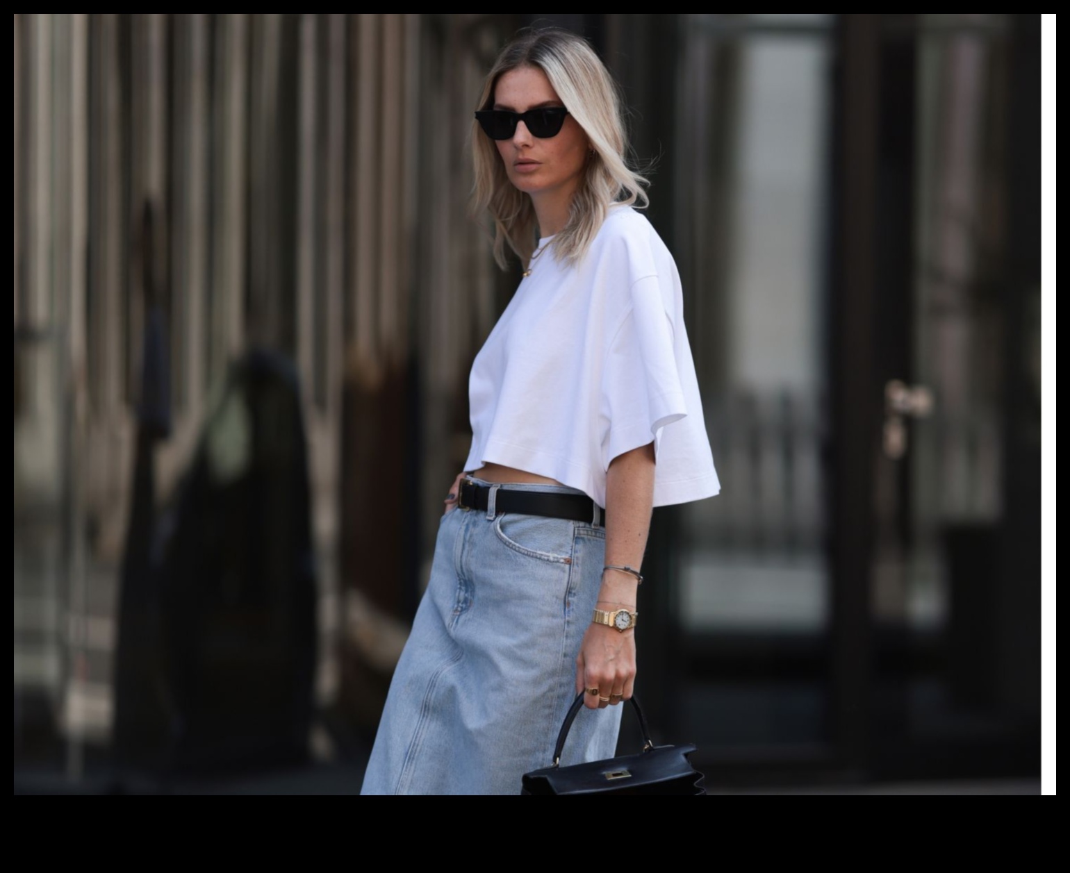 Eleganta klasika: mūžīgas tērpu idejas ilgstošam iespaidam