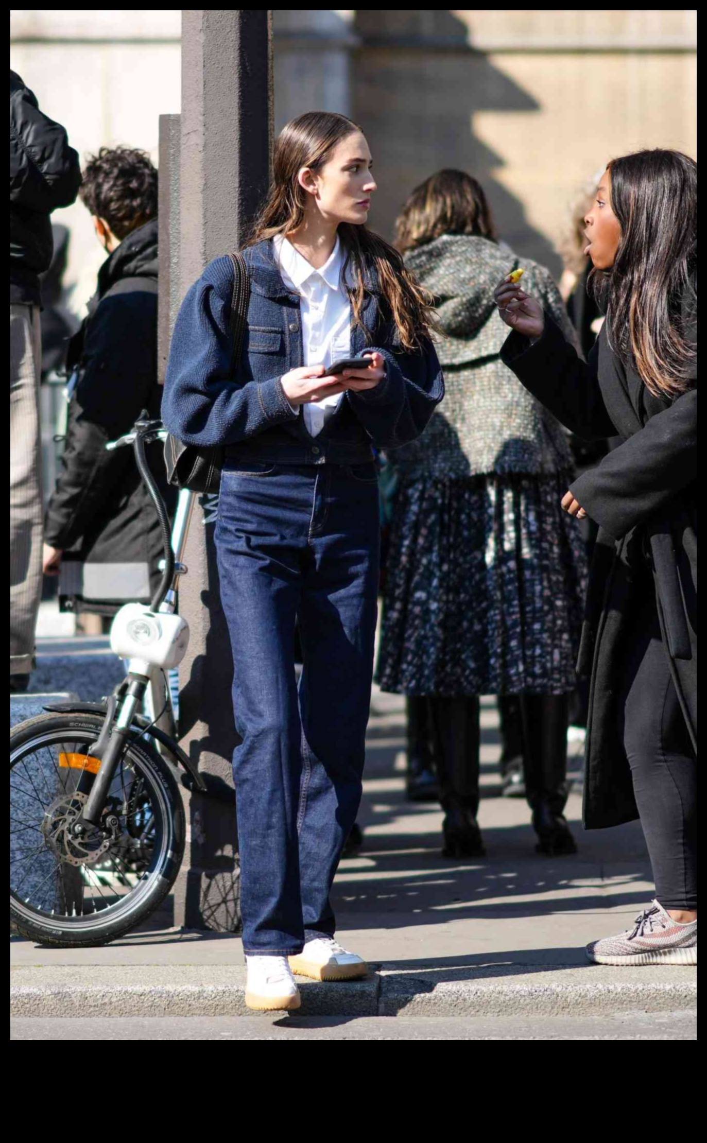 Eleganta klasika: mūžīgas tērpu idejas ilgstošam iespaidam