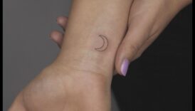 Whispering Ink: valdzinoši stāsti par plaukstas tetovējumiem