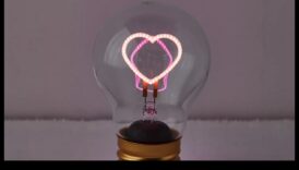 Digitālā romantika: tehniskās dāvanas savienotajam pārim Valentīna dienā