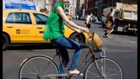 Riteņbraukšanas stils: modes un funkcionalitātes apvienojums uz velosipēdiem