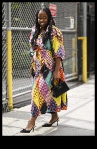 Ielu šiks: moderna sieviešu mode, kurai pieder bruģis