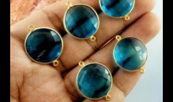 Dzirkstošie krāšņumi: juvelierizstrādājumu un dārgakmeņu dāvanu idejas