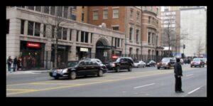 Pilsētas komandieri: Manevrēšana pilsētas ielās ar autoritāti SUV