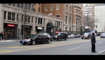 Pilsētas komandieri: Manevrēšana pilsētas ielās ar autoritāti SUV