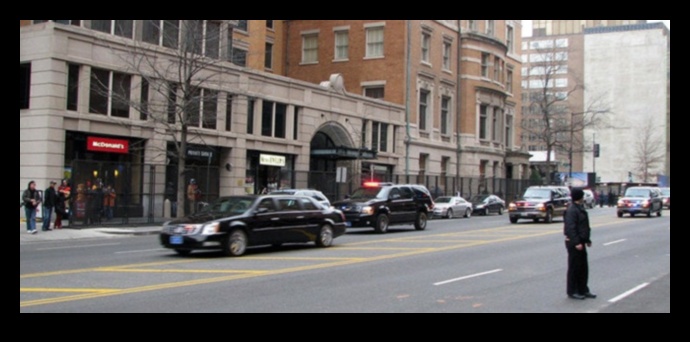 Pilsētas komandieri: Manevrēšana pilsētas ielās ar autoritāti SUV